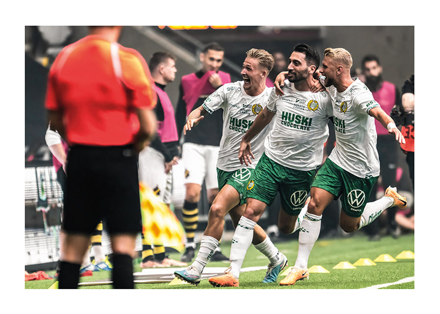 2023 Nahir Besara Med Lagkamrater Hammarby IF-12