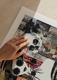 Un poster captivant cu culori de Halloween și motive misterioase-5