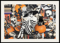 Misteriosa bruja en blanco y negro, rodeada de calabazas y libros.-2