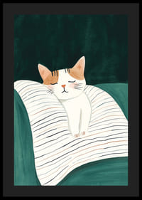 Plakát alvó macskával egy csíkos takarón lágy színekben-4