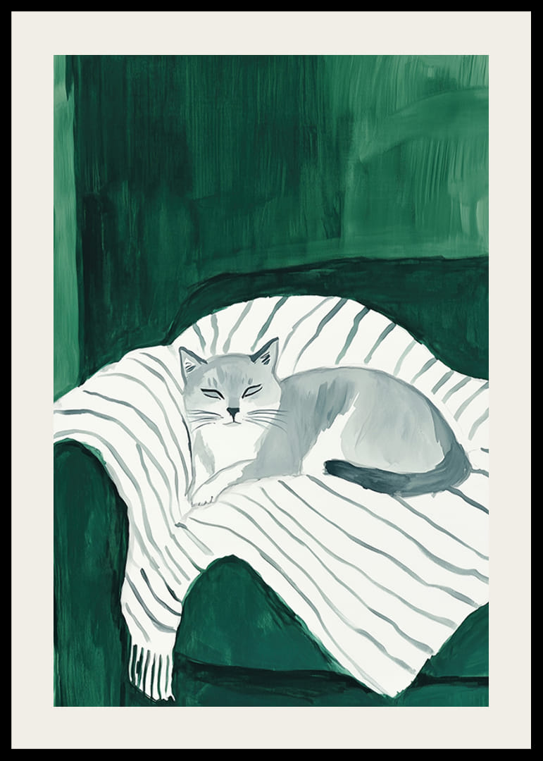 Plagát so sivou mačkou spočívajúcou na pruhovanej deke v zelenom kresle-12