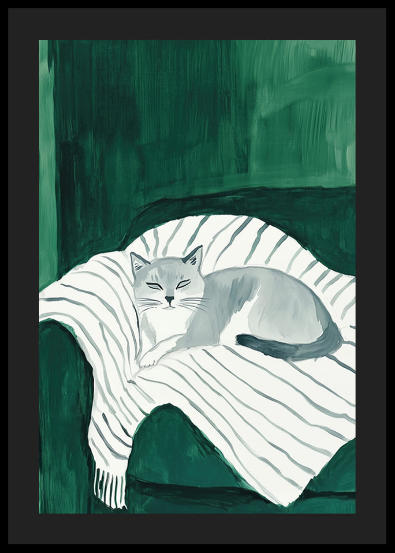 Plagát so sivou mačkou spočívajúcou na pruhovanej deke v zelenom kresle-12
