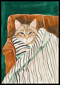 Un poster di un gatto avvolto in una coperta a righe, che diffonde calore e intimità nella tua casa-6