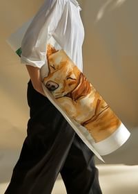 Un poster cu un golden retriever adormit-4