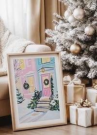 Un poster cu o ușă de intrare în culori pastelate, decorată cu coroane de Crăciun și tufișuri acoperite de zăpadă-4