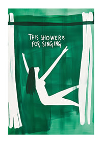 En poster av en sjungande kvinna i duschen-1