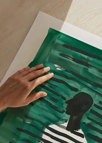 En poster med en siluett omgiven av gröna och svarta linjer-9