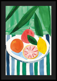 En poster med citrusfrukter på ett randigt bord-4