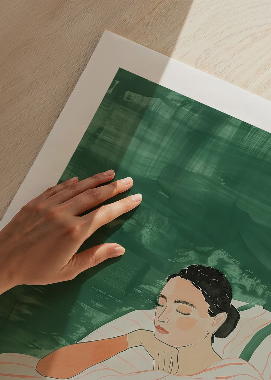 En poster som skildrar en kvinna insvept i en randig filt-12