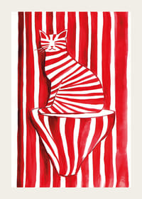 En strimmig katt smälter samman med rödvita ränder i ett lekfullt mönster-3