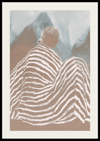 Une silhouette décontractée enveloppée dans un tissu rayé sur des tons doux de montagne-2