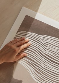 Abstrakta elegance ar maigām līnijām klusinātos, zemes toņos-9