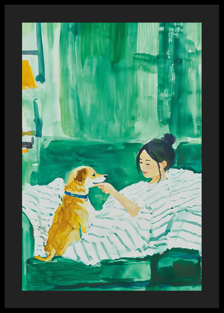 Femeia și câinele se odihnesc armonios în nuanțe verzi, pline de calm și împreună-12