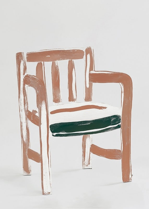 Abstrakt, jordnära stol i penseldrag, fångar tidlös design-12