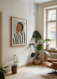 Dreamy portrait in quiet harmony with soft, calm tones-8