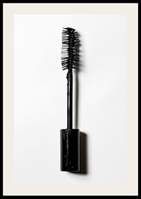 Black mascara that catches the eye with intense color-2