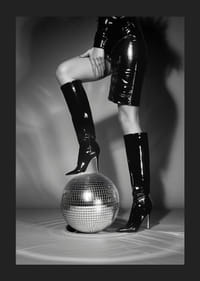 Stylish elegance among leather and light in timeless shine-5